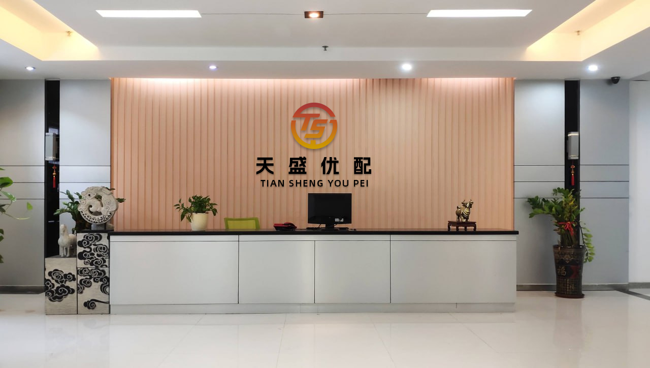 富灯网  拯救大兵瑞恩：如何找到“相对底部的均线粘合是最佳启爆点”的股票？①第一步：看月K线；如果收盘价&lt;M250(月K线的年线)则符合条件；如下图中；月K线出现向上手指符号。②第二步：看周K线；如...